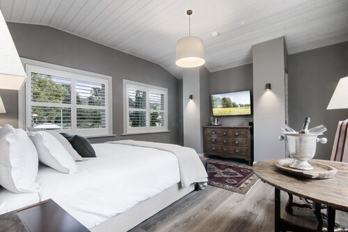 Old Colony Inn Tasmania Australia