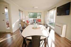Waterfront Holiday Home – Esplanade 54 Tasmania Australia
