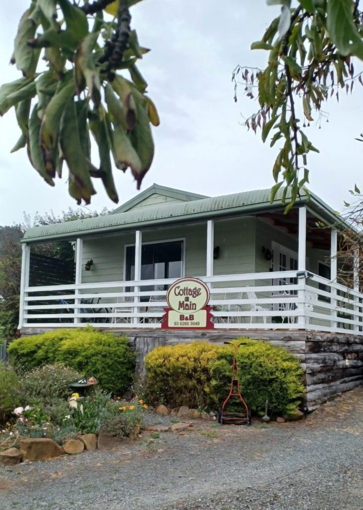 Cottage On Main Bed and Breakfast Tasmania