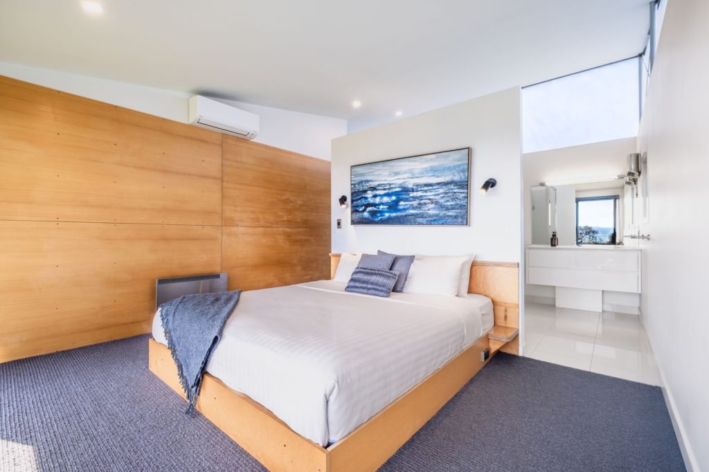 Whale Watcher 2 Tasmania Australia