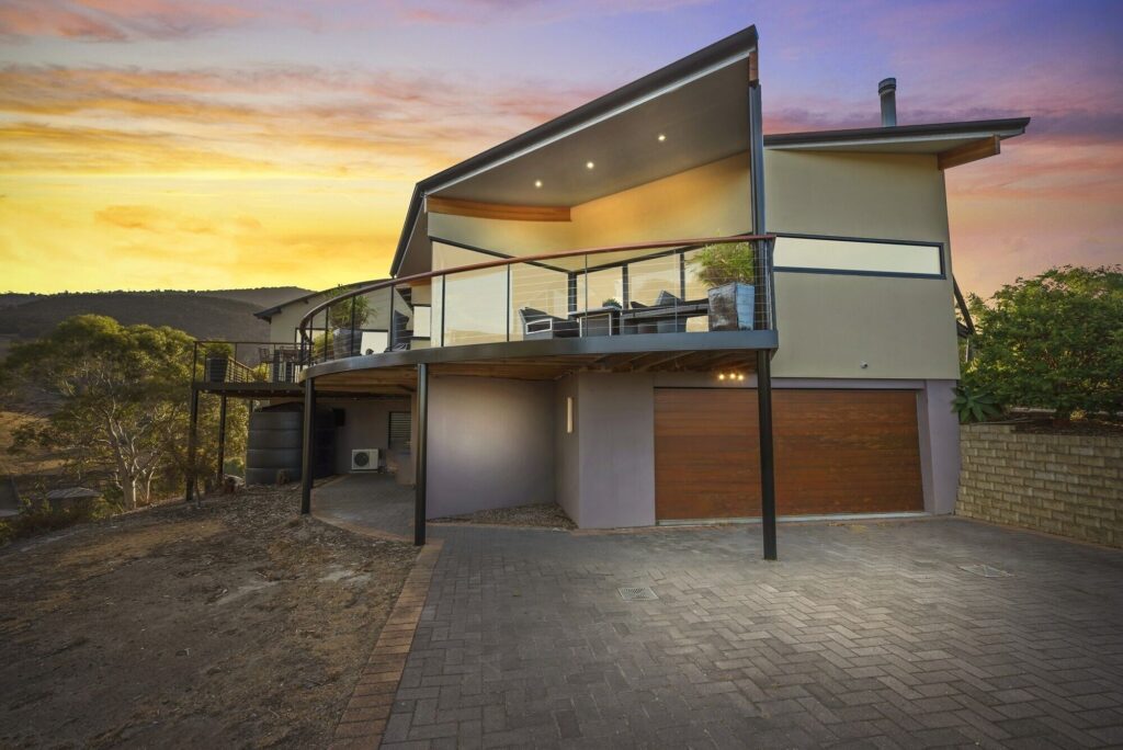 Tranquil Tranmere- City Views- 3 Bedroom Tasmania Australia