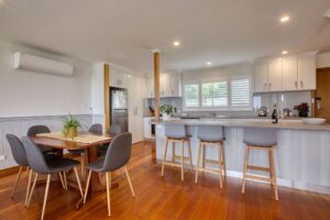 Lazy Wave Beach House Tasmania Australia